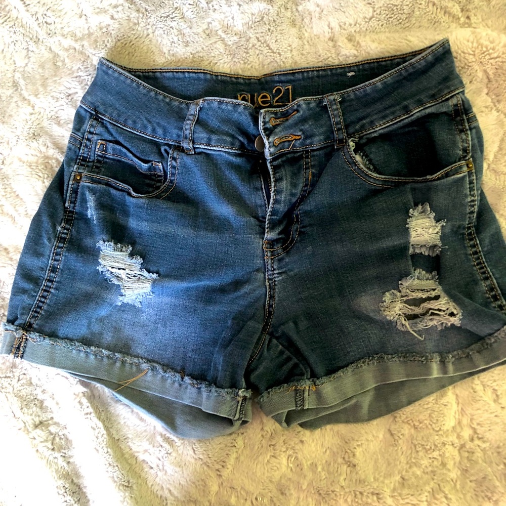 Shortie Shorts ♥️